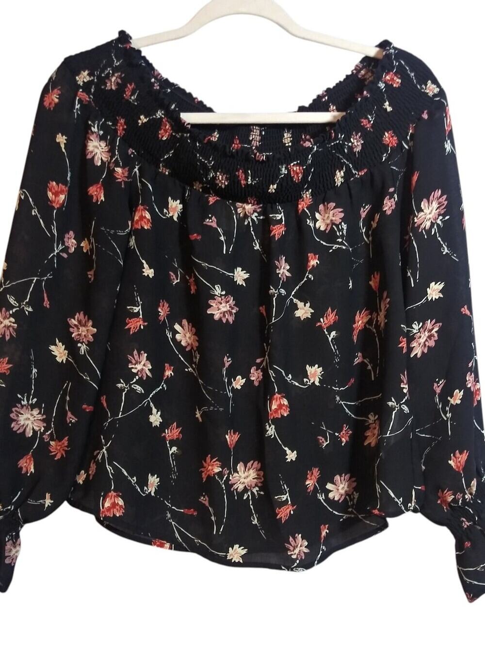 Sadie Robertson Wild Blue Floral Smock Top Floral Off-Shoulder Black Blouse Sz S
